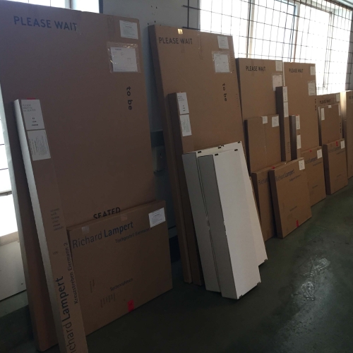 Vi distribuerer for lagerkunder og for frugt og grønt samt frostvare leverandører – til supermarkeder